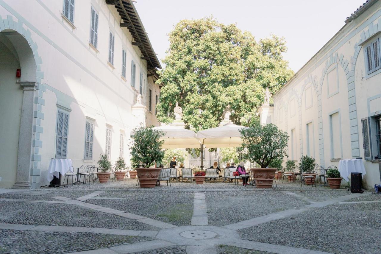 Caffe Delle Rose Les Chambres Verbania Extérieur photo
