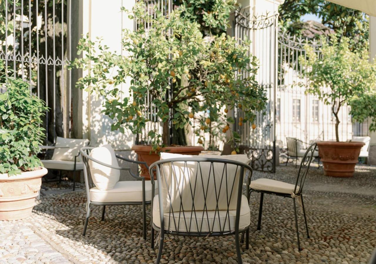 Caffe Delle Rose Les Chambres Verbania Extérieur photo